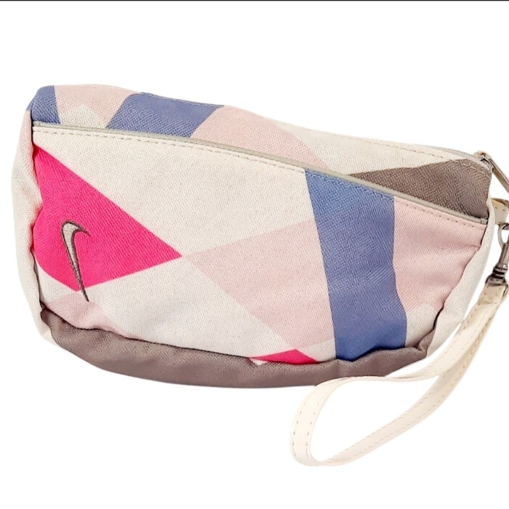 Nike Icon Blazer Wristlet